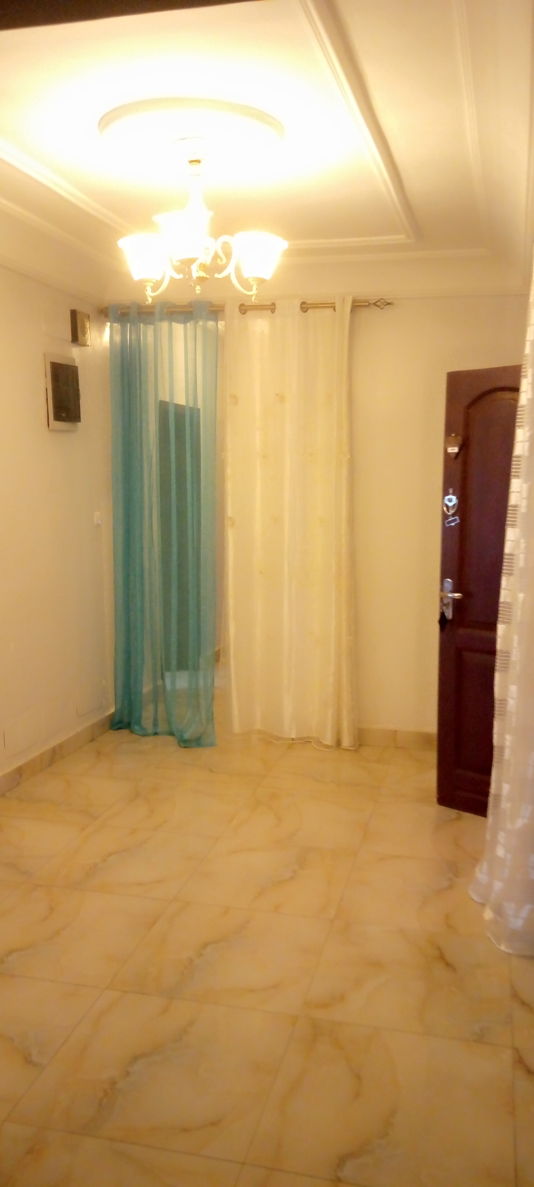 Apartment to rent - Yaoundé, Bastos, Bastos - 1 living room(s), 2 bedroom(s), 3 bathroom(s) - 1 500 000 FCFA / month