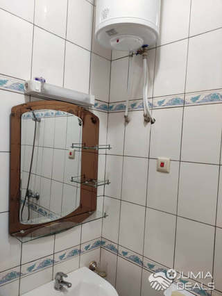 Apartment to rent - Yaoundé, Bastos, Bastos centre - 1 living room(s), 1 bedroom(s), 1 bathroom(s) - 400 000 FCFA / month