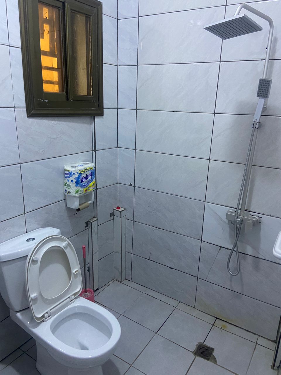 Apartment to rent - Yaoundé, Bastos, Bastos centre - 1 living room(s), 1 bedroom(s), 1 bathroom(s) - 500 000 FCFA / month