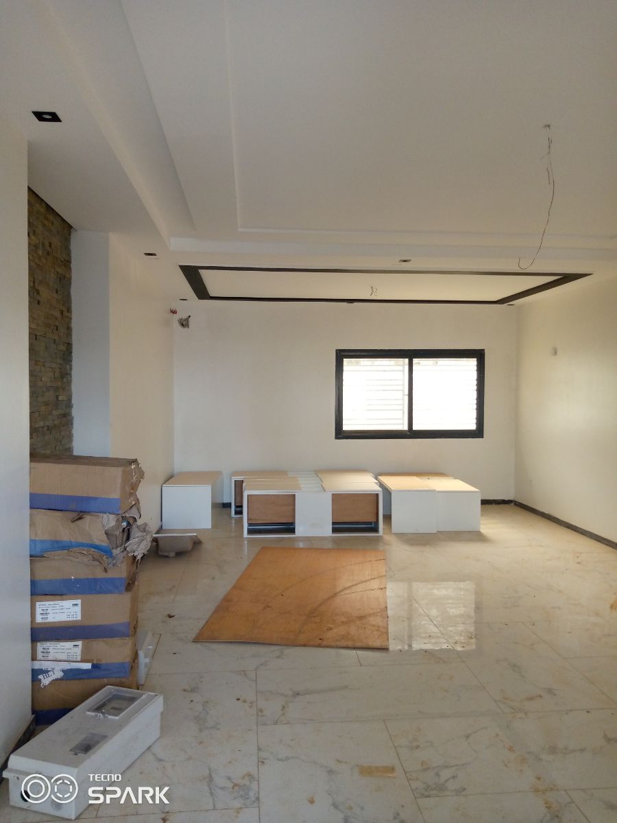 Maison (Villa) à vendre - Yaoundé, Olembe, Olembe - 1 salon(s), 4 chambre(s), 4 salle(s) de bains - 100 000 000 FCFA