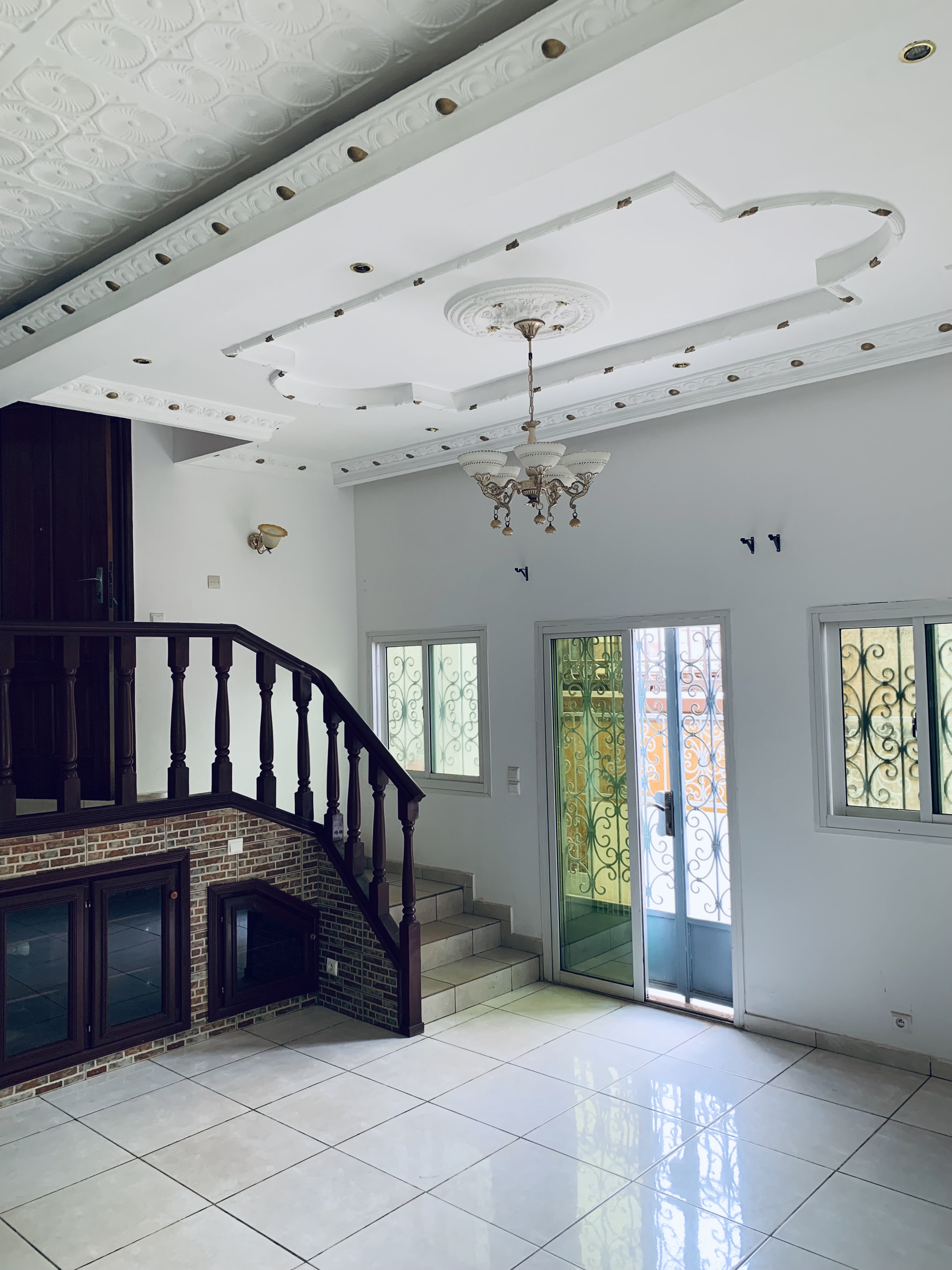 Apartment to rent - Yaoundé, Nsimeyong, Collège Vogt - 1 living room(s), 2 bedroom(s), 1 bathroom(s) - 250 000 FCFA / month