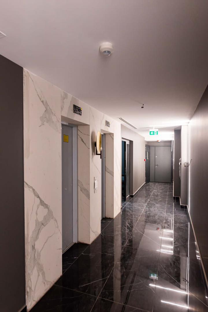 Apartment to rent - Yaoundé, Bastos, Bastos centre - 1 living room(s), 1 bedroom(s), 3 bathroom(s) - 1 500 000 FCFA / month