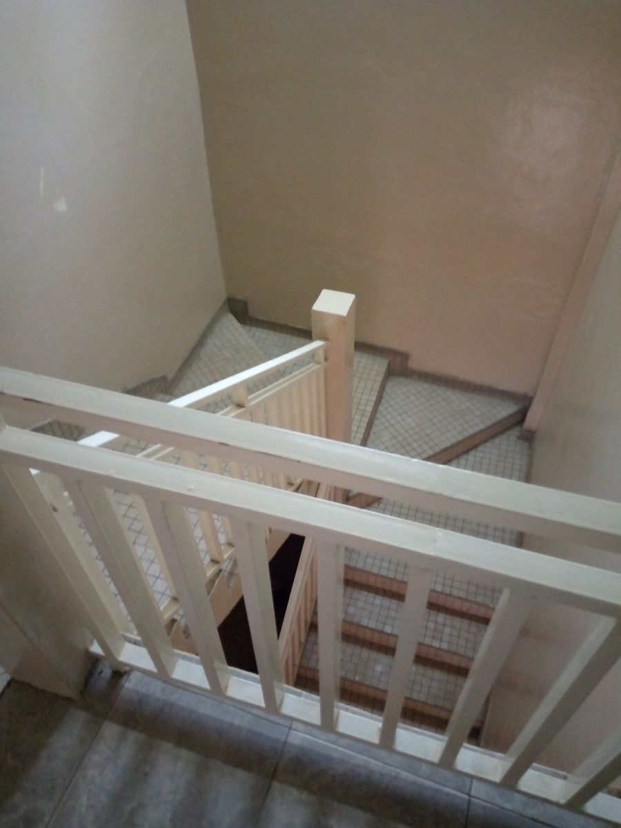 Bureau à louer à Yaoundé, Bastos, Bastos - 300 m2 - 1 200 000 FCFA