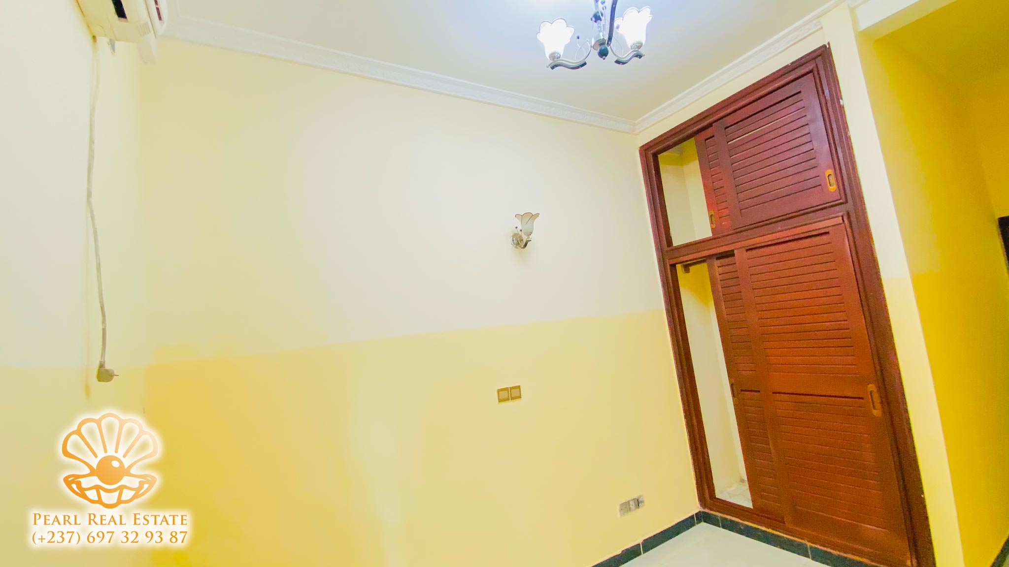 Appartement à louer - Yaoundé, Bastos, Golf Présidence - 1 salon(s), 2 chambre(s), 1 salle(s) de bains - 500 000 FCFA / mois