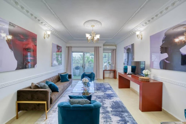 Appartement à louer - Yaoundé, Bastos, Carrefour - 1 salon(s), 2 chambre(s), 1 salle(s) de bains - 65 000 FCFA / mois