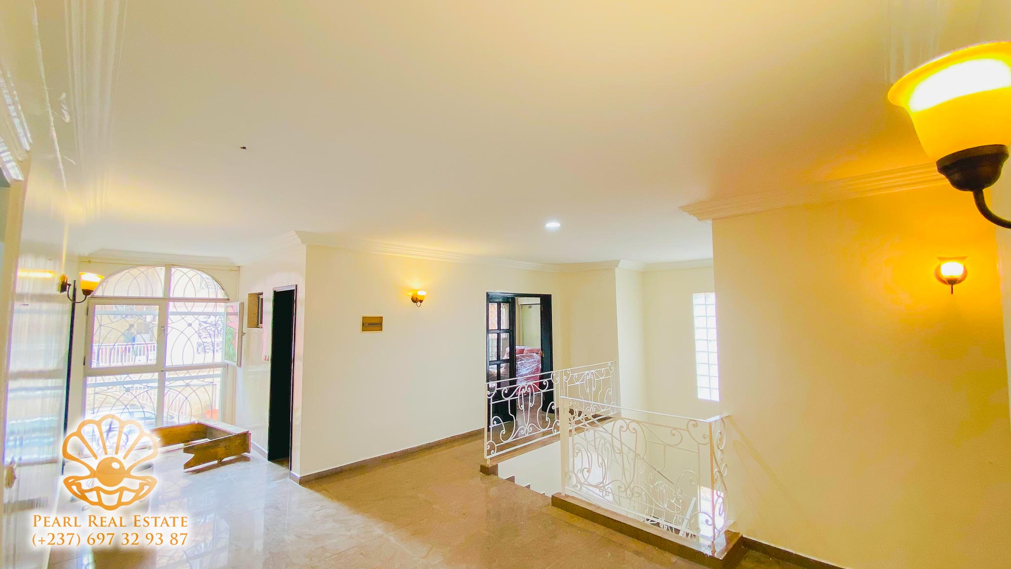 House (Villa) to rent - Yaoundé, Bastos, Nouvelle route - 1 living room(s), 4 bedroom(s), 3 bathroom(s) - 3 000 000 FCFA / month