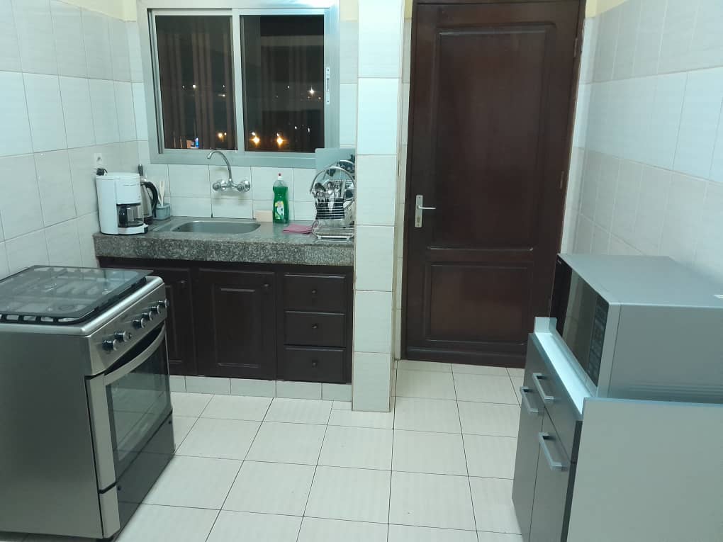 Appartement à louer - Yaoundé, Mfandena, Stade - 1 salon(s), 2 chambre(s), 1 salle(s) de bains - 50 000 FCFA / mois