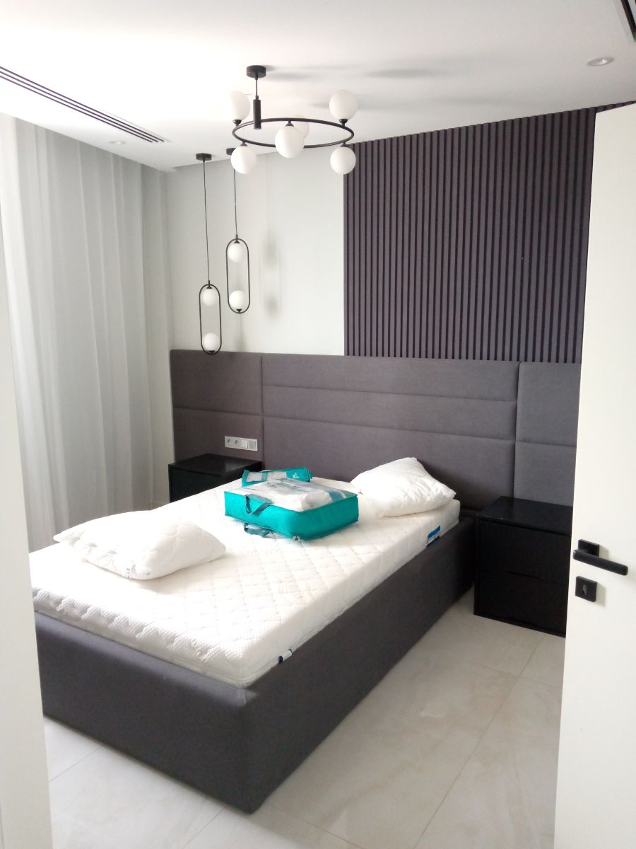 Apartment to rent - Yaoundé, Bastos, Bastos - 1 living room(s), 2 bedroom(s), 3 bathroom(s) - 2 500 000 FCFA / month