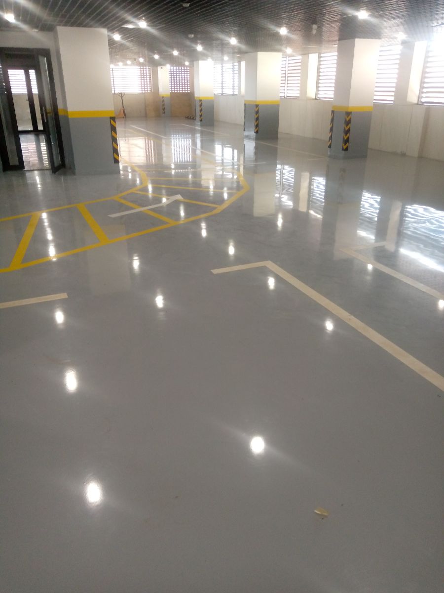 Apartment to rent - Yaoundé, Bastos, Bastos - 1 living room(s), 2 bedroom(s), 3 bathroom(s) - 2 500 000 FCFA / month