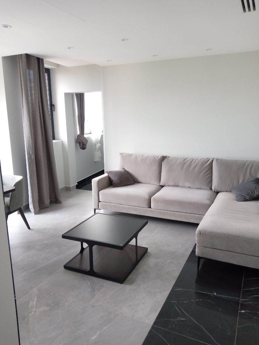 Apartment to rent - Yaoundé, Bastos, Bastos - 1 living room(s), 1 bedroom(s), 2 bathroom(s) - 1 500 000 FCFA / month