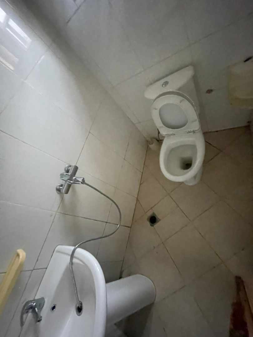 Apartment to rent - Yaoundé, Bastos, Bastos - 1 living room(s), 3 bedroom(s), 3 bathroom(s) - 700 000 FCFA / month