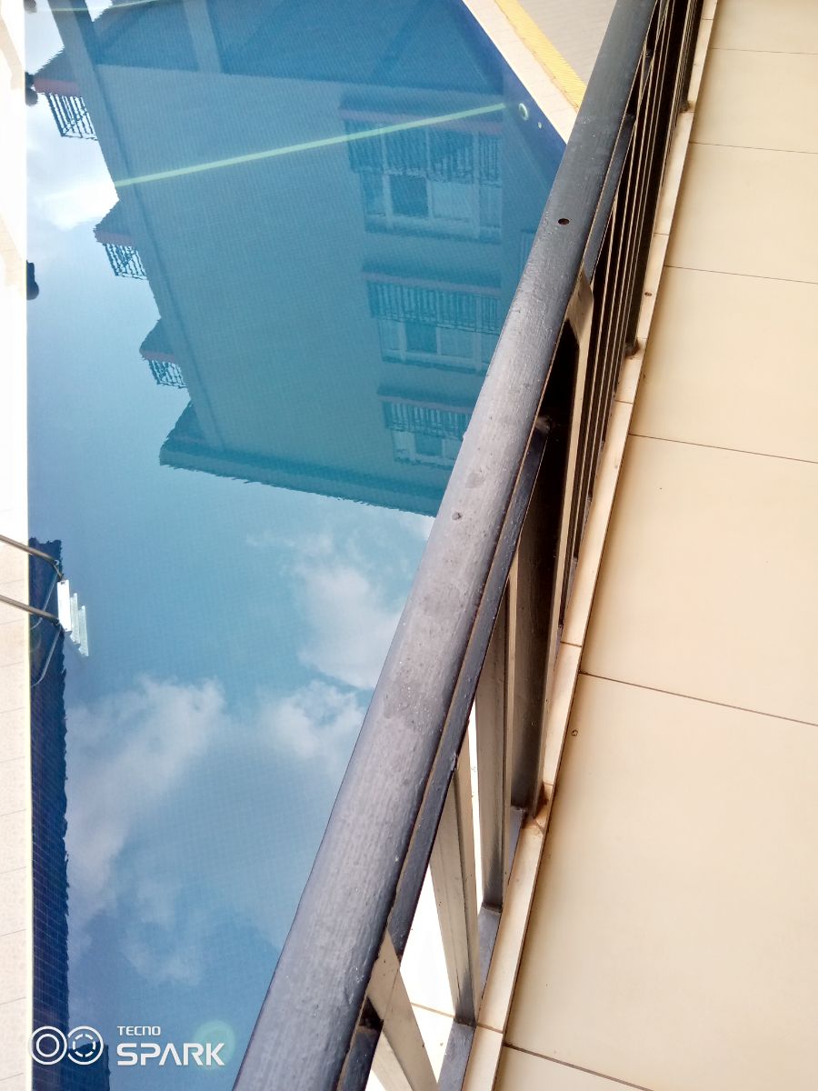 Apartment to rent - Yaoundé, Bastos, Bastos - 1 living room(s), 1 bedroom(s), 2 bathroom(s) - 500 000 FCFA / month