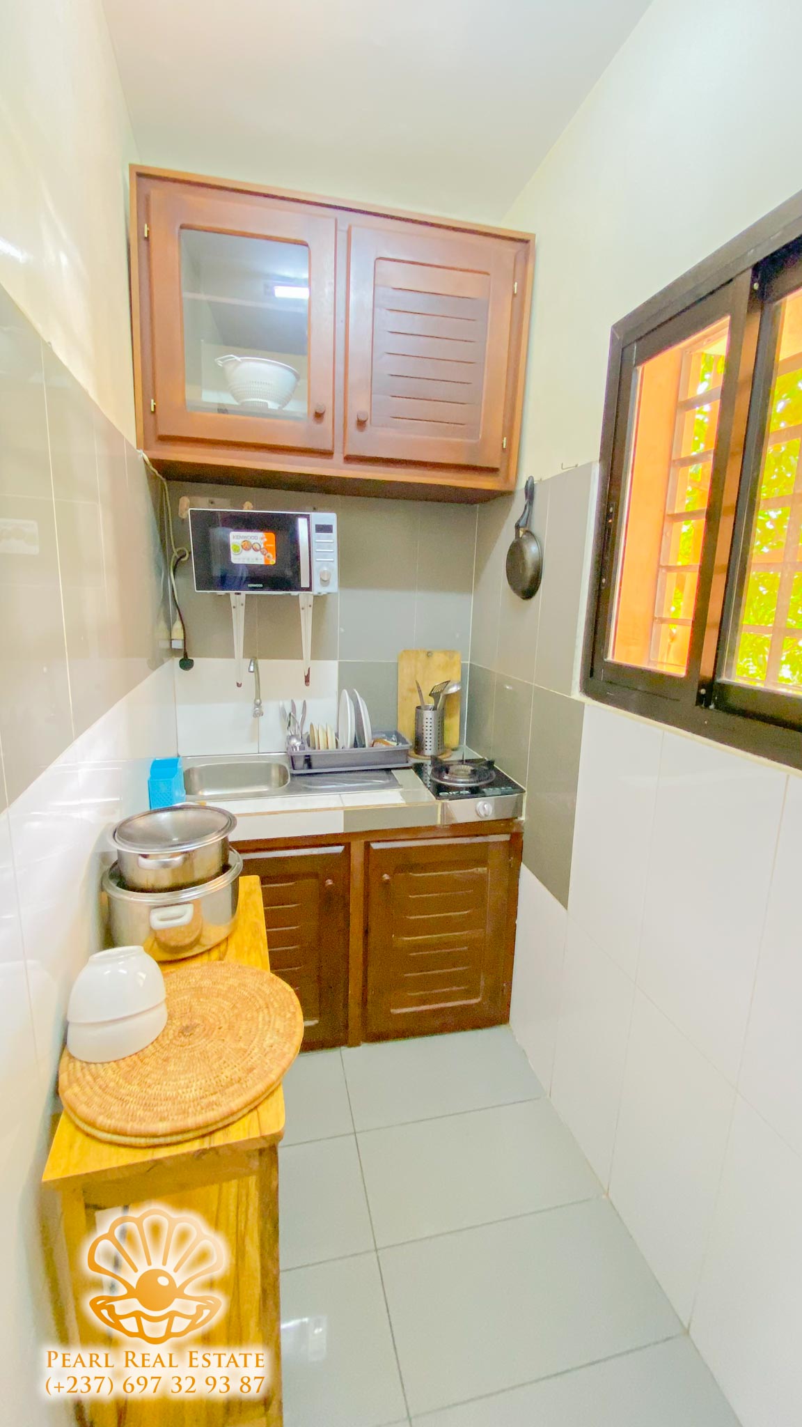 Apartment to rent - Yaoundé, Bastos, Ambassade de Chine - 1 living room(s), 2 bedroom(s), 1 bathroom(s) - 600 000 FCFA / month