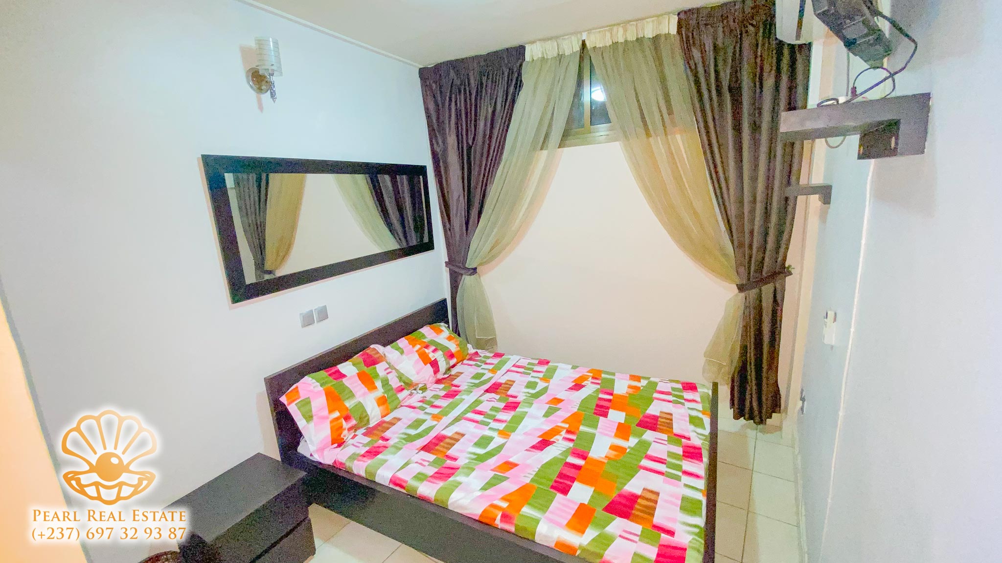 Apartment to rent - Yaoundé, Bastos, Ambassade de Chine - 1 living room(s), 2 bedroom(s), 1 bathroom(s) - 600 000 FCFA / month