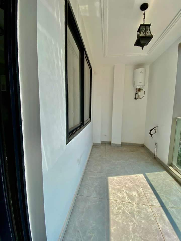 Apartment to rent - Yaoundé, Bastos, Bastos - 1 living room(s), 2 bedroom(s), 3 bathroom(s) - 1 000 000 FCFA / month