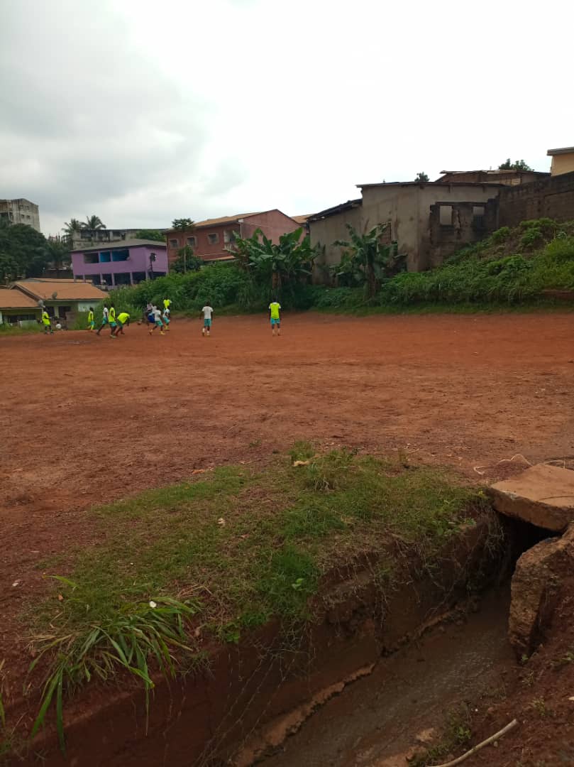 Land for sale at Yaoundé, Odza, Terrain pour habitation à vendre Yaoundé odza auberge bleue - 1000 m2 - 50 000 000 FCFA