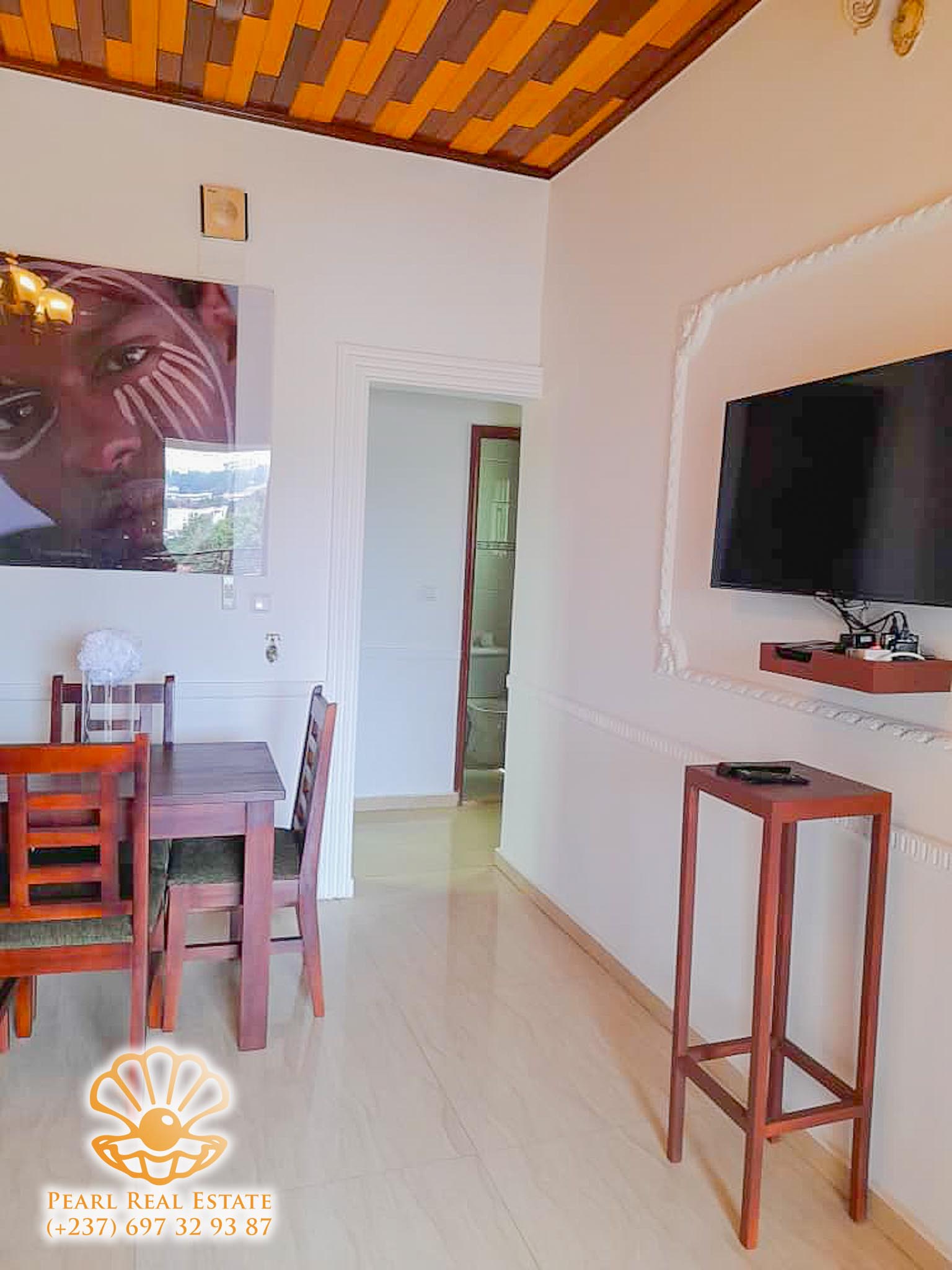 Appartement à louer - Yaoundé, Bastos, Vallée Bastos - 1 salon(s), 1 chambre(s), 1 salle(s) de bains - 800 000 FCFA / mois