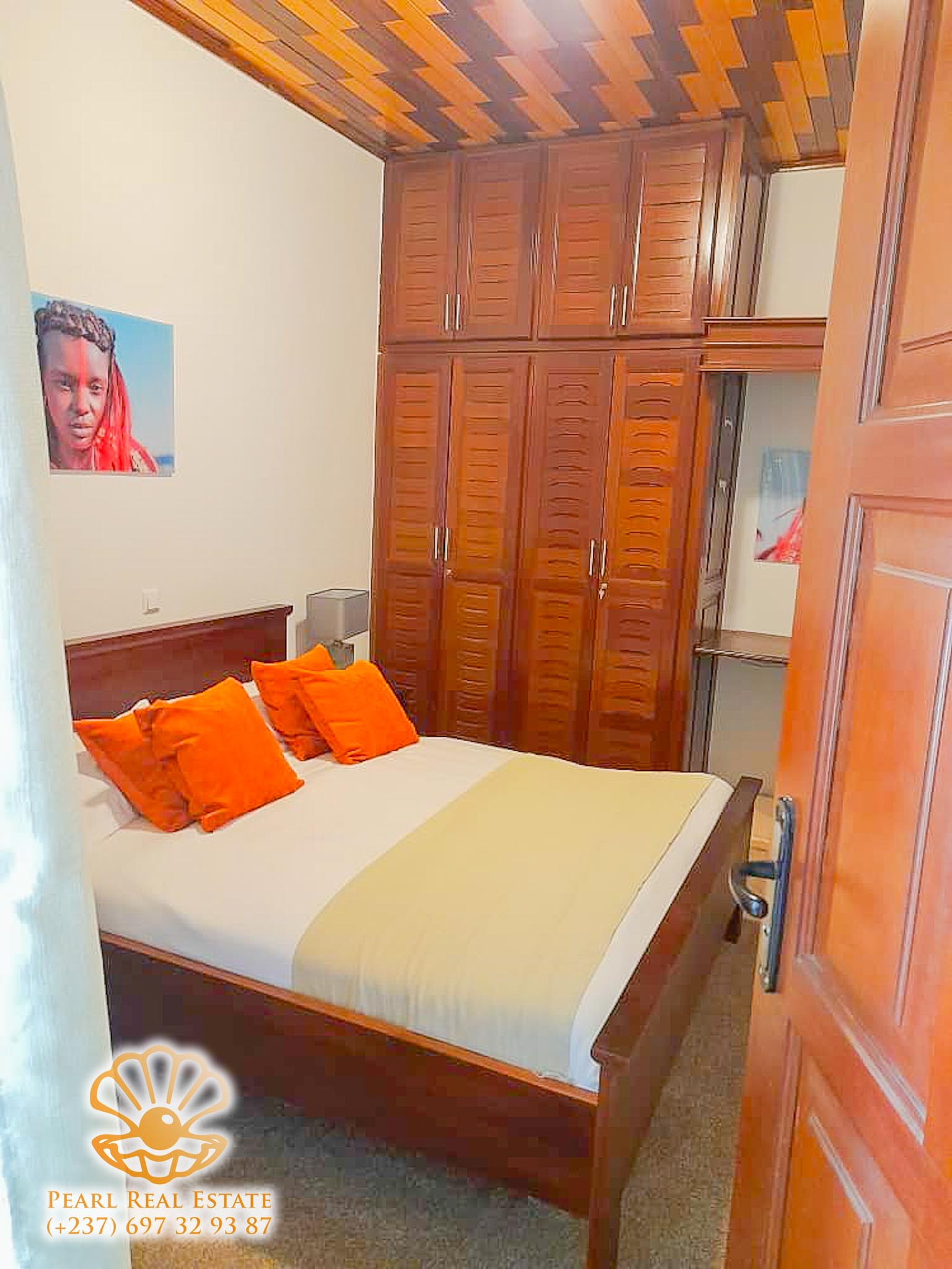 Appartement à louer - Yaoundé, Bastos, Vallée Bastos - 1 salon(s), 1 chambre(s), 1 salle(s) de bains - 800 000 FCFA / mois