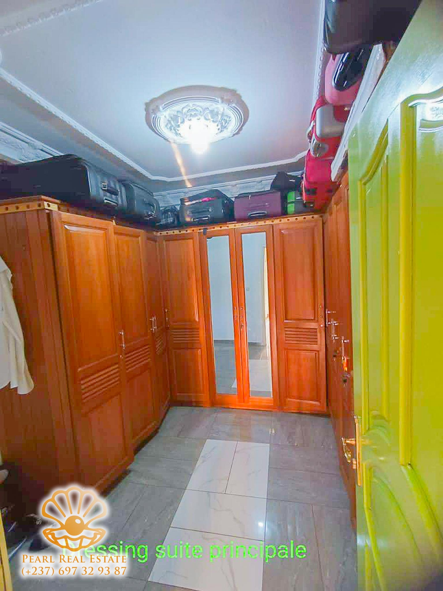 Maison (Villa) à vendre - Yaoundé, Odza, Fecafoot - 1 salon(s), 4 chambre(s), 3 salle(s) de bains - 220 000 000 FCFA
