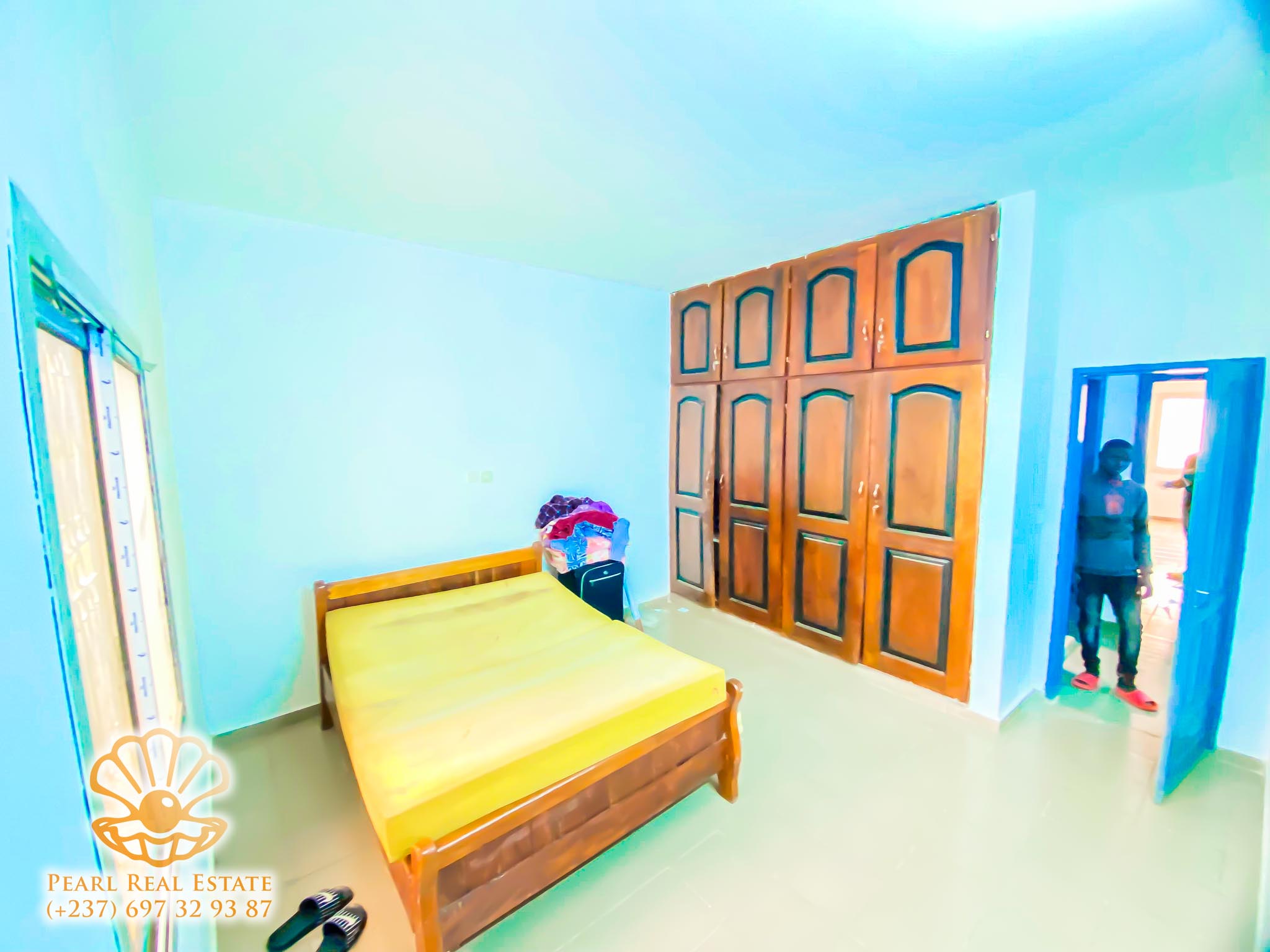 Appartement à louer - Yaoundé, Bastos, Derrière Ambassade du Nigéria - 1 salon(s), 3 chambre(s), 2 salle(s) de bains - 500 000 FCFA / mois