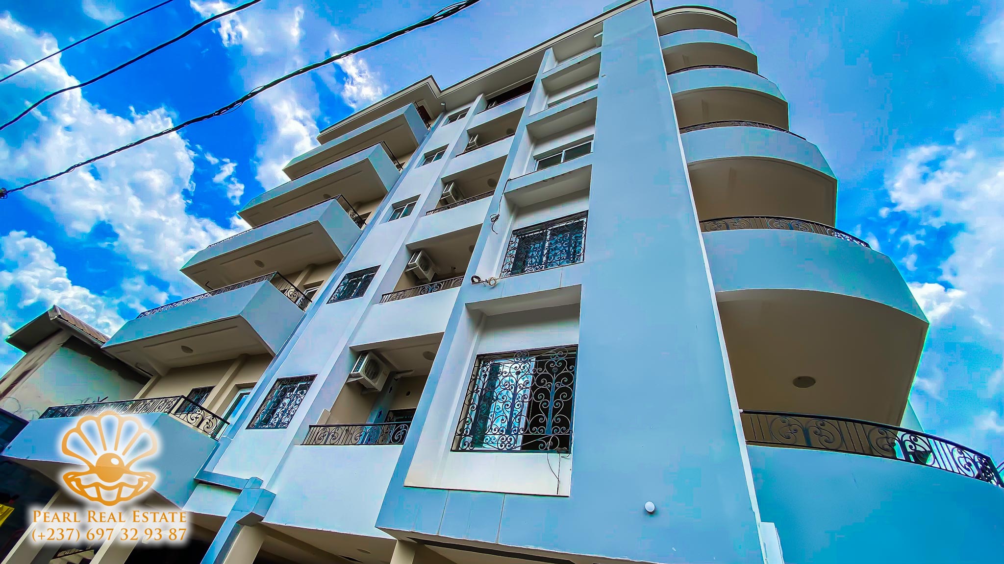 Apartment to rent - Yaoundé, Bastos, Ambassade de Chine - 1 living room(s), 3 bedroom(s), 2 bathroom(s) - 2 000 000 FCFA / month