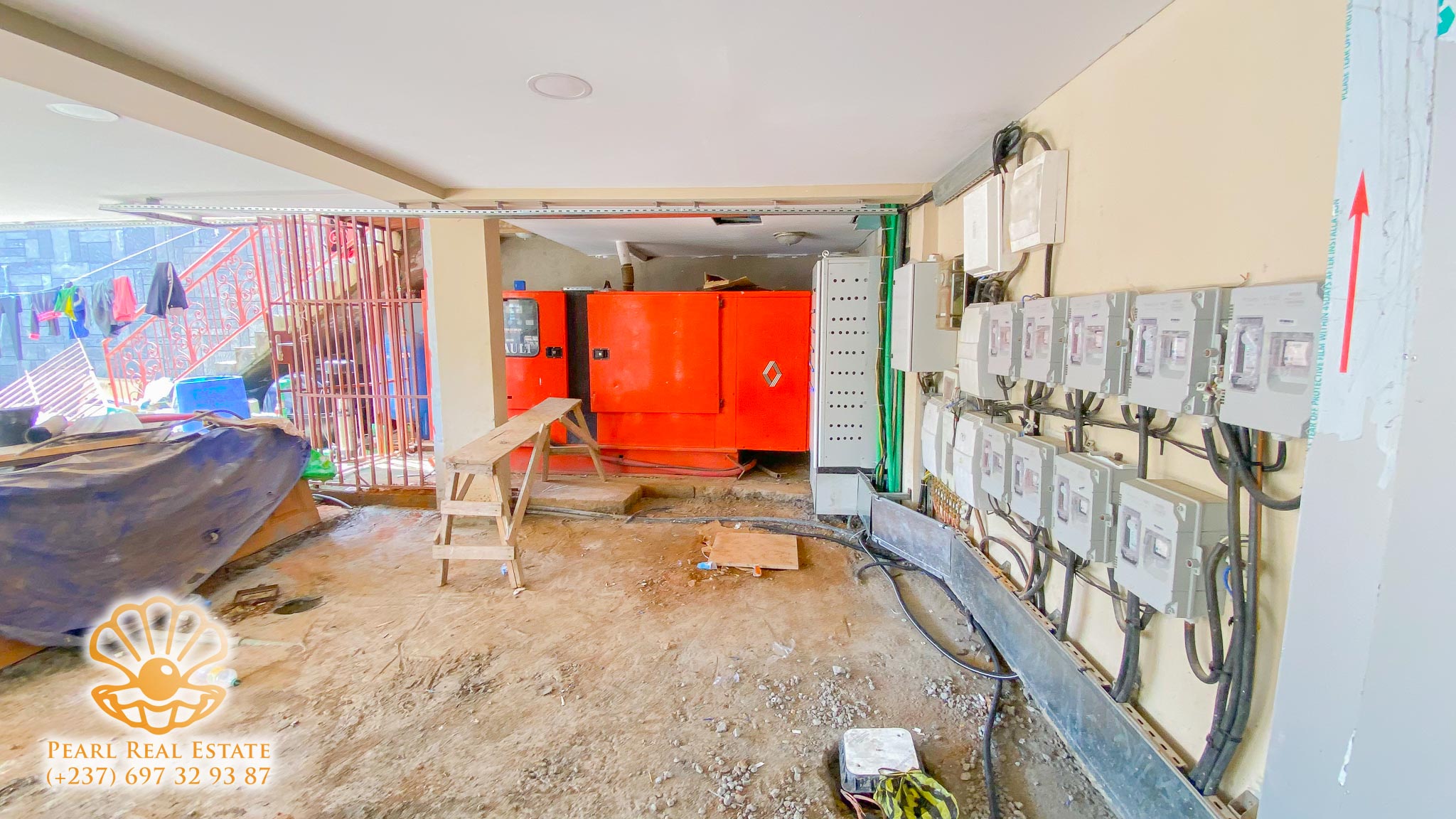 Apartment to rent - Yaoundé, Bastos, Ambassade de Chine - 1 living room(s), 3 bedroom(s), 2 bathroom(s) - 2 000 000 FCFA / month