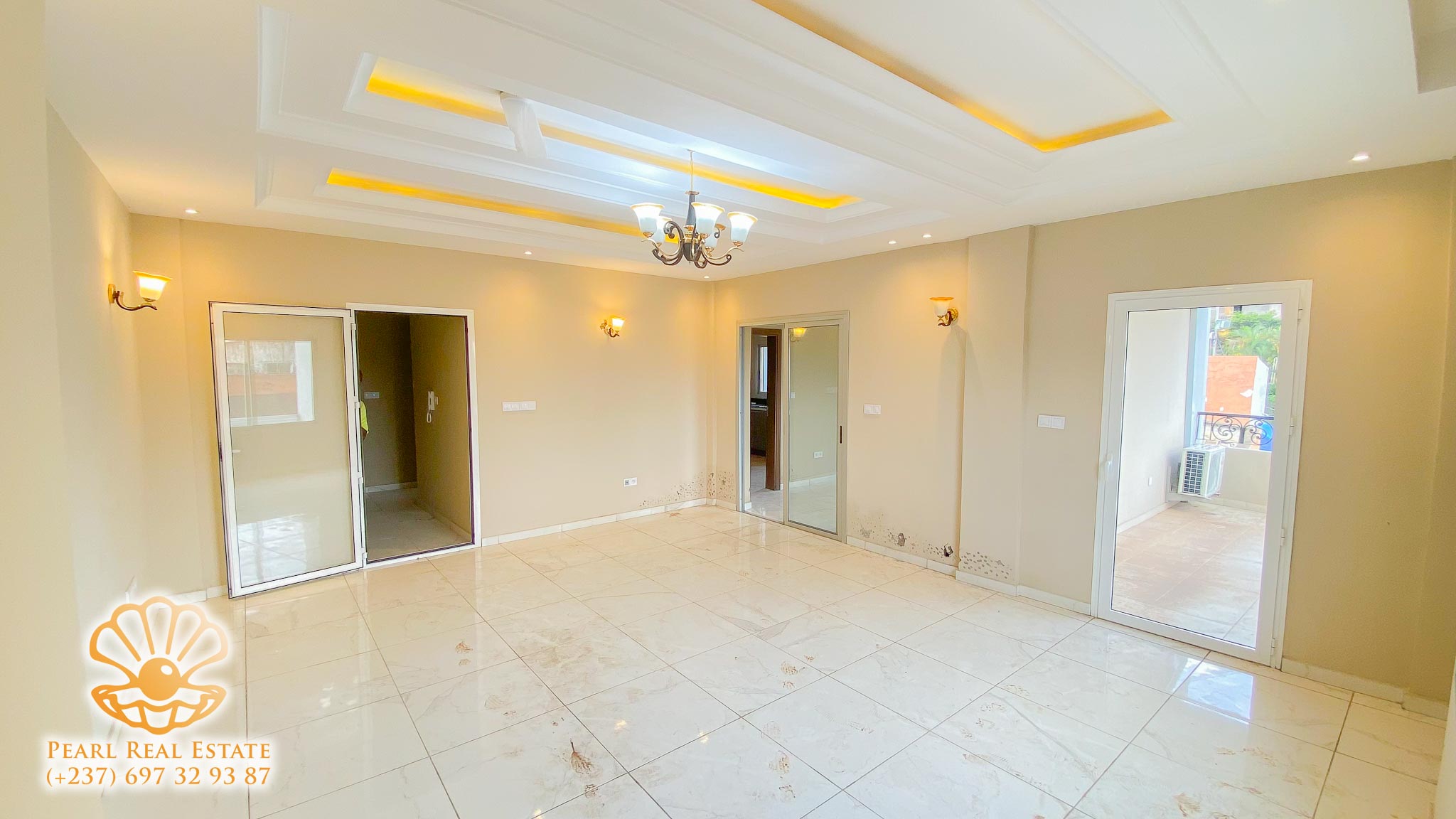Apartment to rent - Yaoundé, Bastos, Ambassade de Chine - 1 living room(s), 3 bedroom(s), 2 bathroom(s) - 2 000 000 FCFA / month