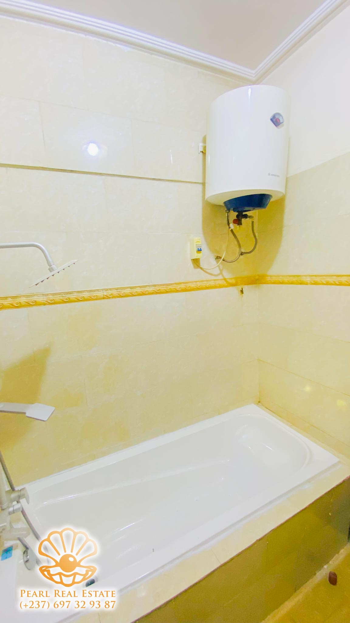 Appartement à louer - Yaoundé, Abome, Vallée Bastos - 1 salon(s), 2 chambre(s), 1 salle(s) de bains - 600 000 FCFA / mois