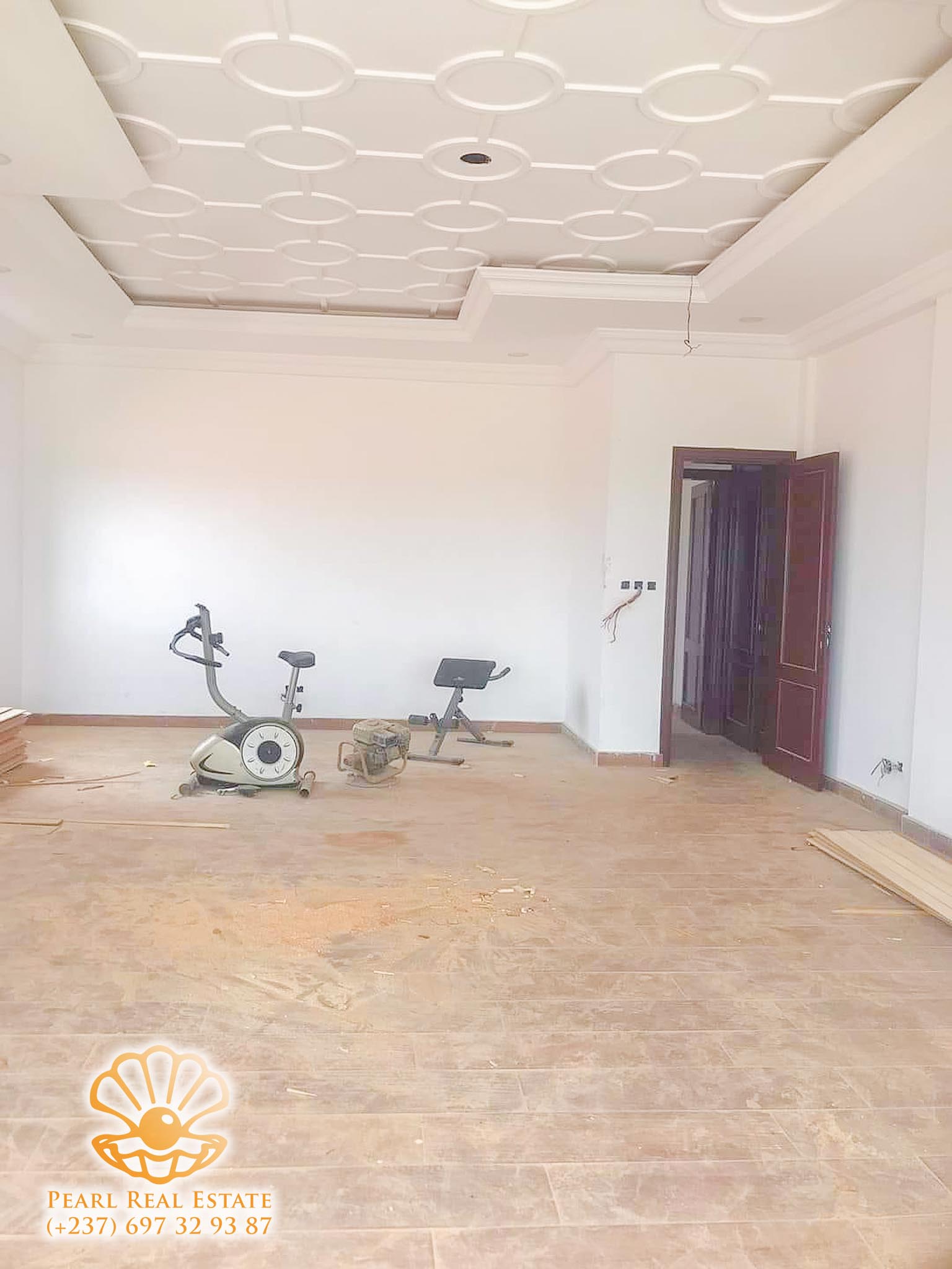 Appartement à louer - Yaoundé, Tsinga, Polyclinique Tsinga - 1 salon(s), 2 chambre(s), 1 salle(s) de bains - 300 000 FCFA / mois