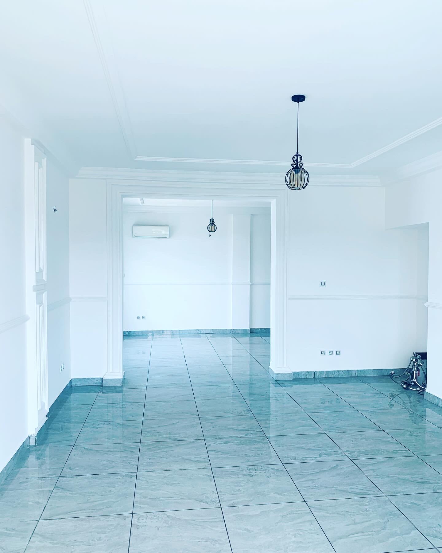 Apartment to rent - Yaoundé, Bastos, Carrefour - 1 living room(s), 2 bedroom(s), 1 bathroom(s) - 900 000 FCFA / month