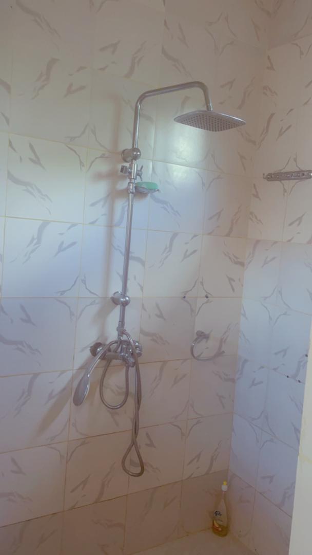 Chambre à louer - Yaoundé, Bastos, GOLF  prix a la   nuitée - 25 000 FCFA / mois