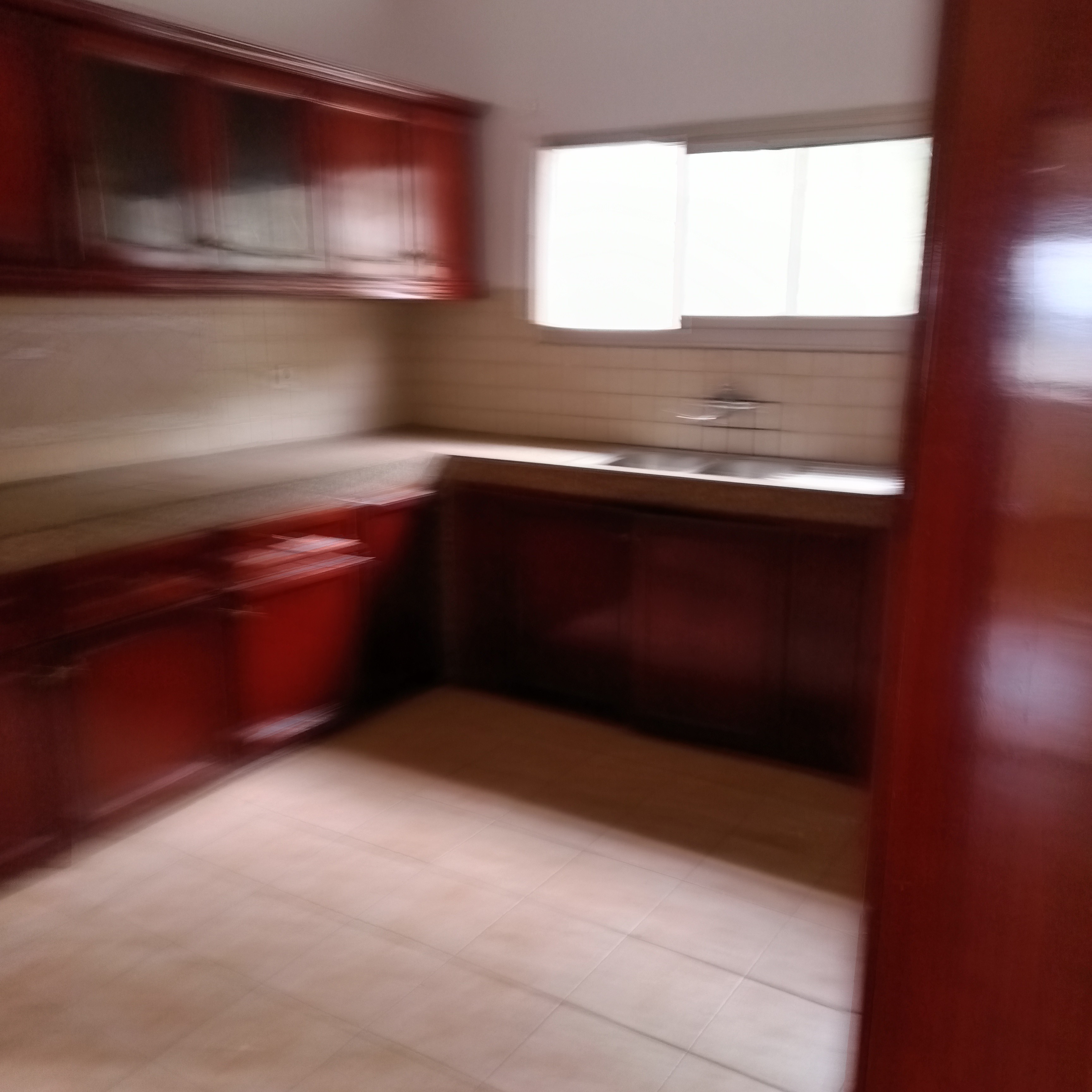 Office to rent at Yaoundé, Bastos, Bastos - 700 m2 - 1 500 000 FCFA