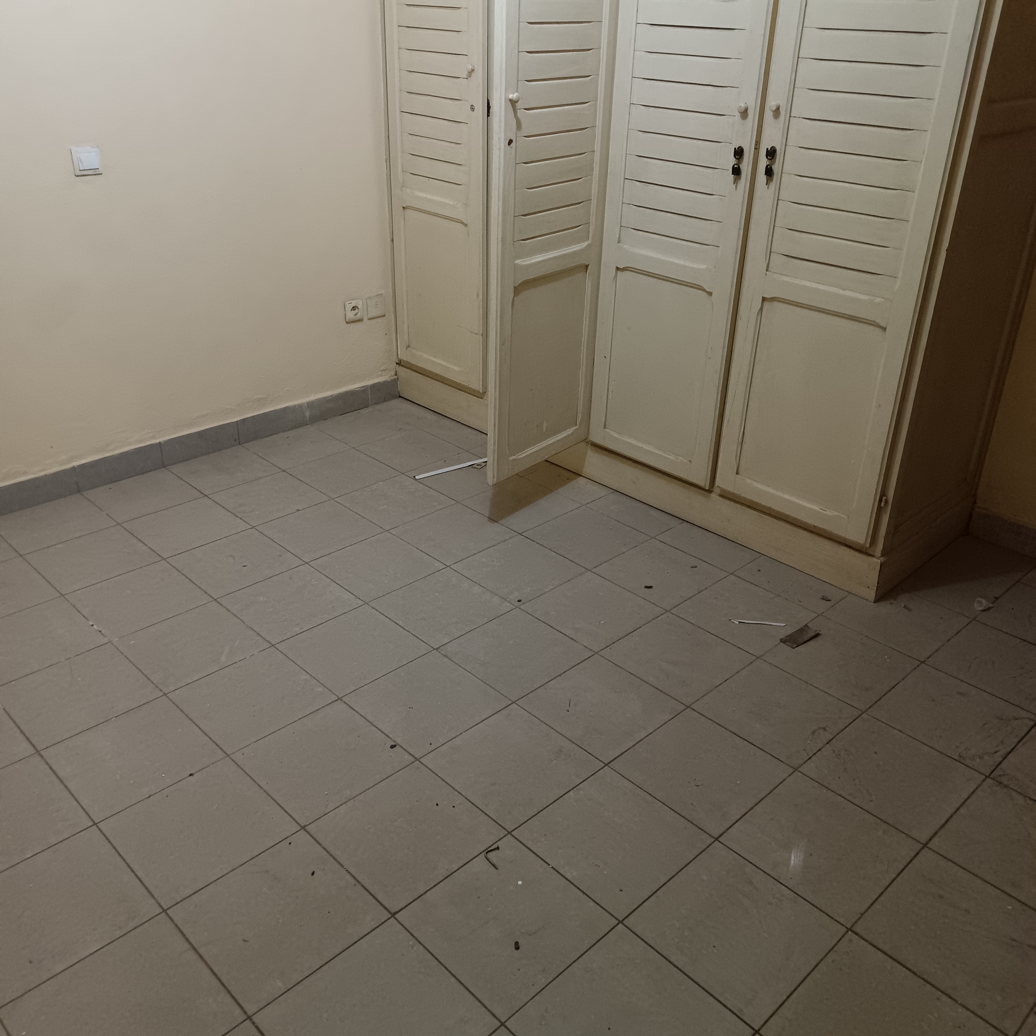 Bureau à louer à Yaoundé, Bastos, Bastos - 150 m2 - 900 000 FCFA