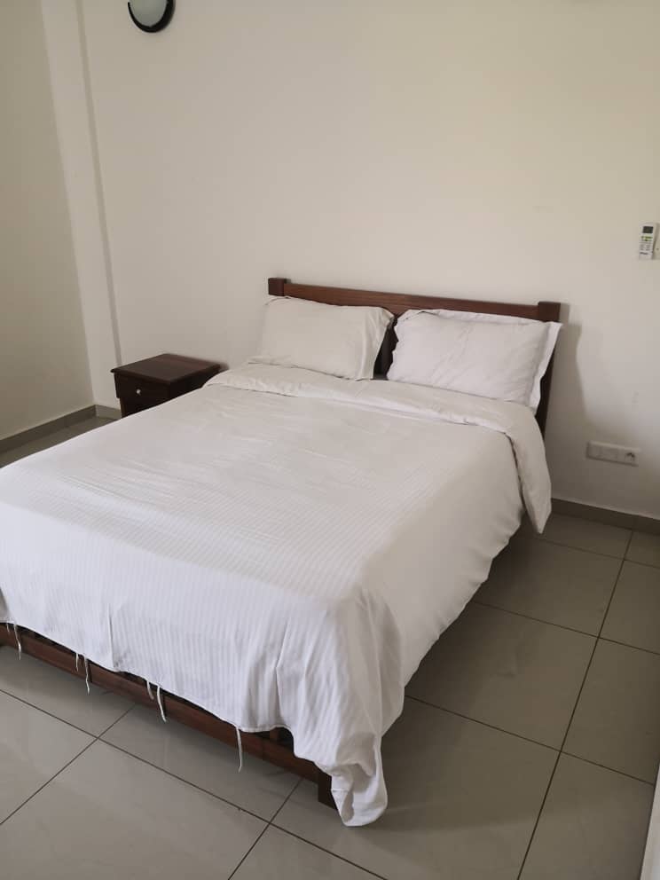 Apartment to rent - Yaoundé, Bastos, Bastos - 1 living room(s), 2 bedroom(s), 3 bathroom(s) - 1 400 000 FCFA / month