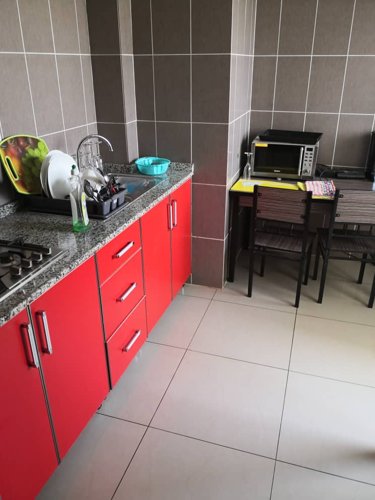 Apartment to rent - Yaoundé, Bastos, Bastos - 1 living room(s), 2 bedroom(s), 3 bathroom(s) - 1 400 000 FCFA / month