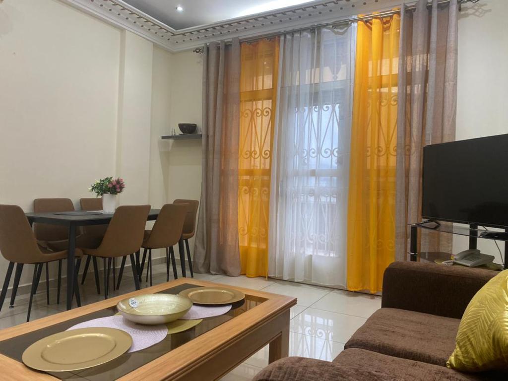 Apartment to rent - Yaoundé, Bastos, Bastos - 1 living room(s), 1 bedroom(s), 2 bathroom(s) - 750 000 FCFA / month
