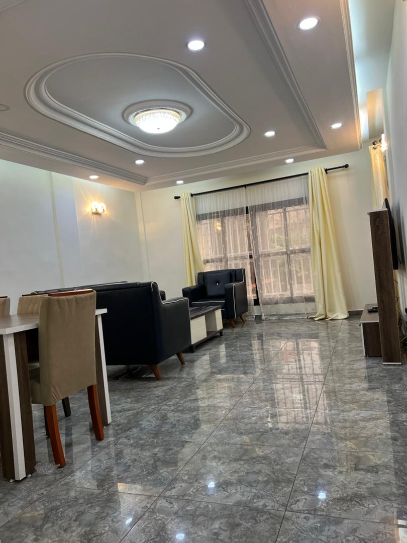 Apartment to rent - Yaoundé, Bastos, Bastos - 1 living room(s), 3 bedroom(s), 4 bathroom(s) - 1 500 000 FCFA / month