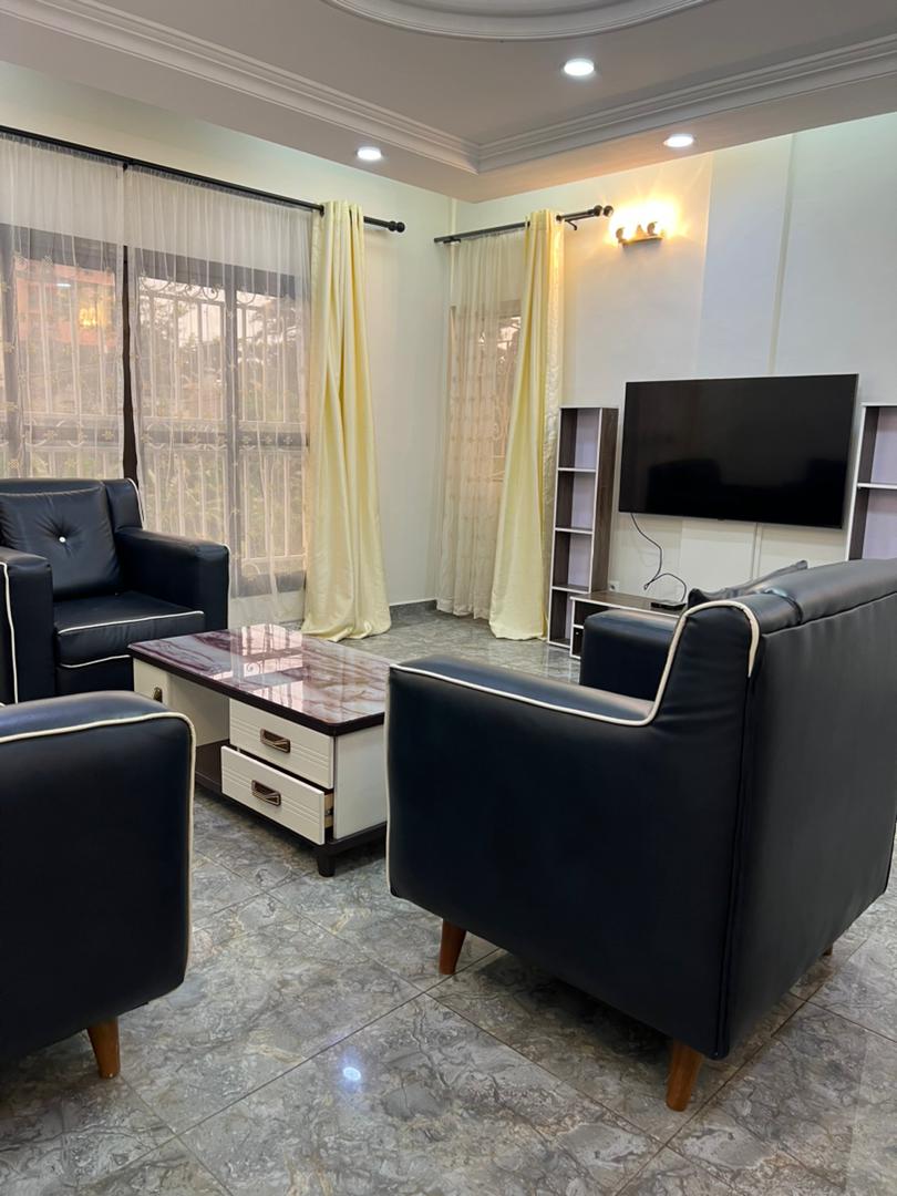 Apartment to rent - Yaoundé, Bastos, Bastos - 1 living room(s), 3 bedroom(s), 4 bathroom(s) - 1 500 000 FCFA / month