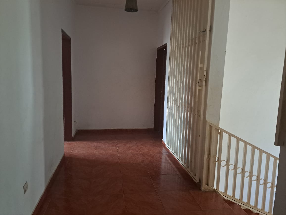 Office to rent at Yaoundé, Bastos, Bastos - 1000 m2 - 1 500 000 FCFA