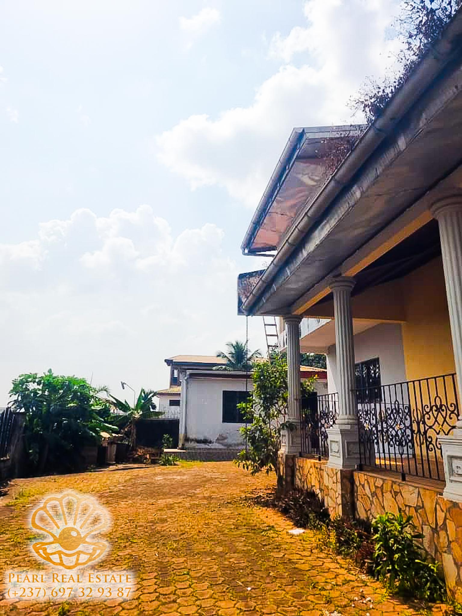 Maison (Villa) à louer - Yaoundé, Ngousso, Tradex - 1 salon(s), 4 chambre(s), 3 salle(s) de bains - 400 000 FCFA / mois