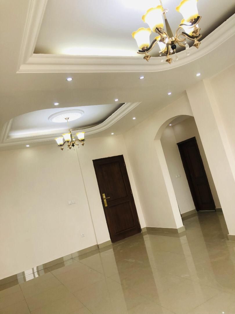 Apartment to rent - Yaoundé, Bastos, Bastos - 1 living room(s), 3 bedroom(s), 3 bathroom(s) - 600 000 FCFA / month