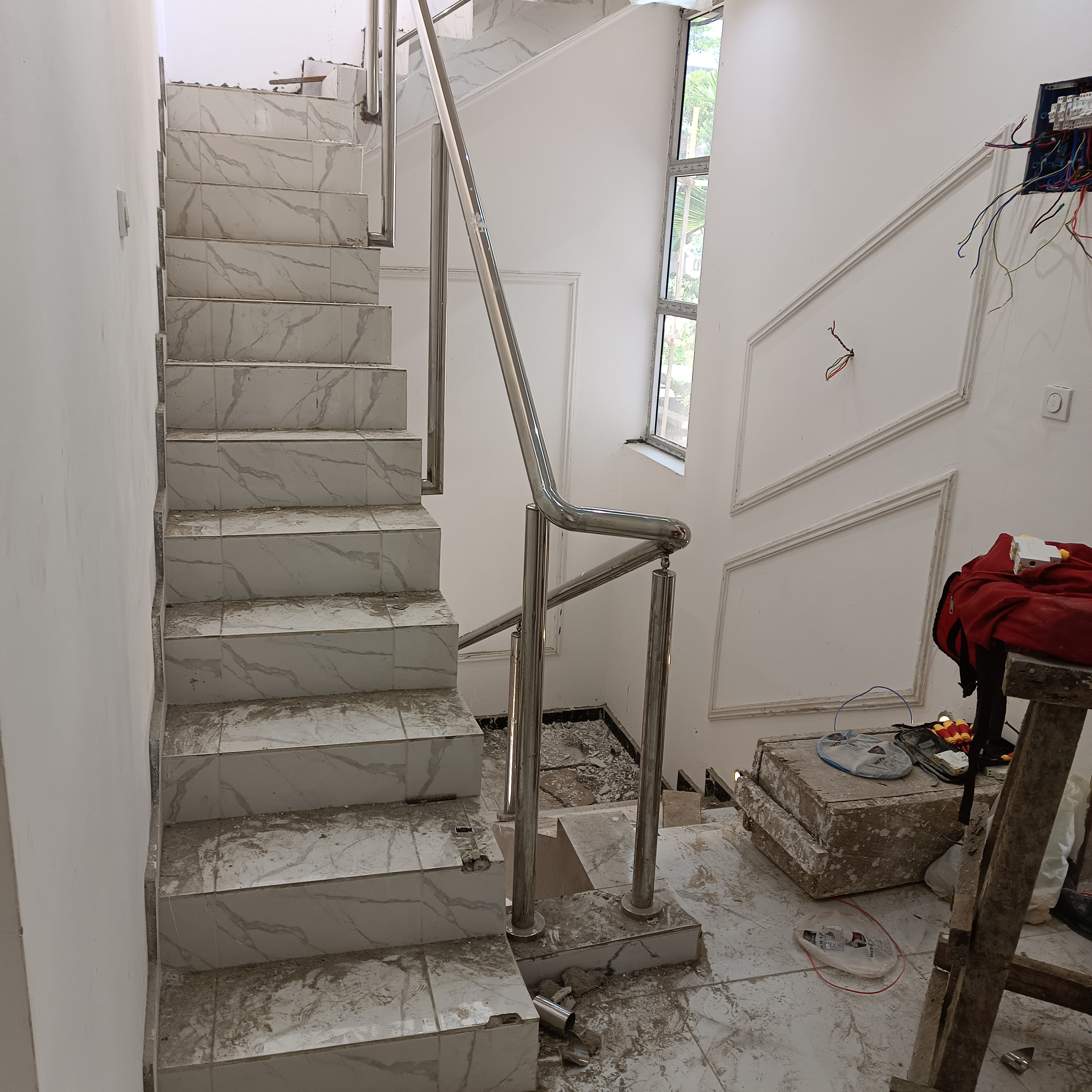 Maison (Duplex) à vendre - Yaoundé, Bastos, Golf (duplex avec piscine , hammam) - 1 salon(s), 4 chambre(s), 4 salle(s) de bains - 350 000 000 FCFA