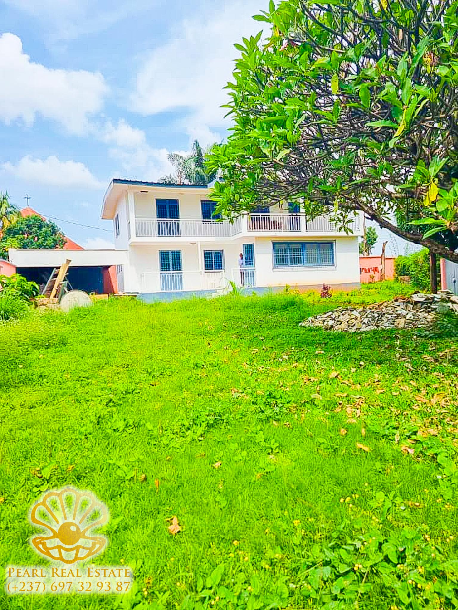 Maison (Villa) à louer - Yaoundé, Nlongkak, Régie - 1 salon(s), 4 chambre(s), 3 salle(s) de bains - 650 000 FCFA / mois