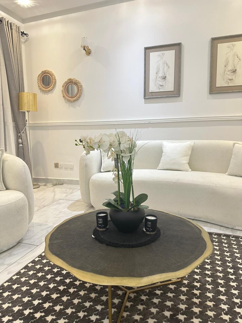 Apartment to rent - Yaoundé, Bastos, Bastos - 1 living room(s), 3 bedroom(s), 3 bathroom(s) - 1 500 000 FCFA / month