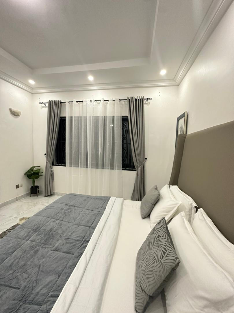 Apartment to rent - Yaoundé, Bastos, Bastos - 1 living room(s), 3 bedroom(s), 3 bathroom(s) - 1 500 000 FCFA / month