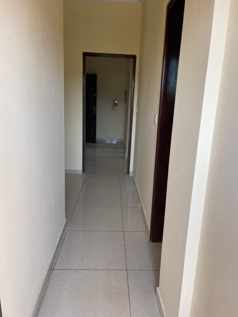 Apartment to rent - Yaoundé, Bastos, Bastos - 1 living room(s), 2 bedroom(s), 3 bathroom(s) - 500 000 FCFA / month