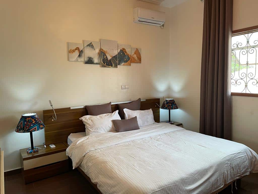 Apartment to rent - Yaoundé, Bastos, Bastos - 1 living room(s), 1 bedroom(s), 2 bathroom(s) - 1 000 000 FCFA / month