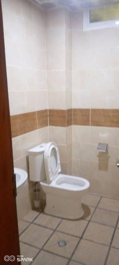 Apartment to rent - Yaoundé, Bastos, Bastos - 1 living room(s), 3 bedroom(s), 3 bathroom(s) - 750 000 FCFA / month