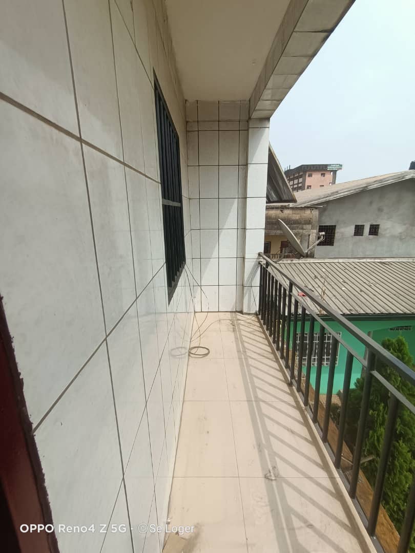 Studio to rent - Douala, Logbessou I, Témoins de Jéhovah - 90 000 FCFA / month