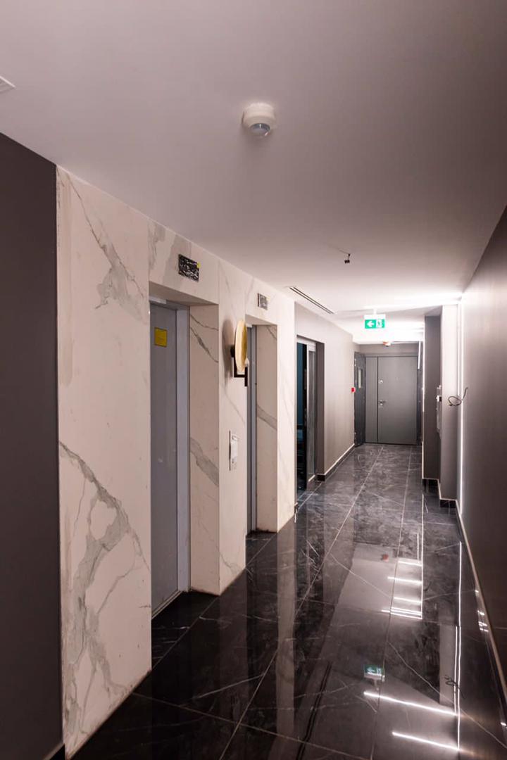 Bureau à louer à Yaoundé, Bastos, Bastos centre - 266 m2 - 15 000 FCFA